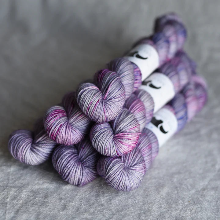 Black Elephant Singles Fingering (A-L)