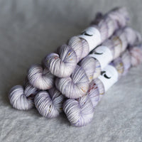 Black Elephant Singles Fingering (A-L)