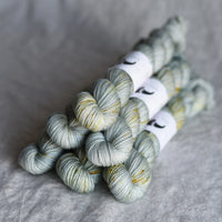 Black Elephant Singles Fingering (A-L)