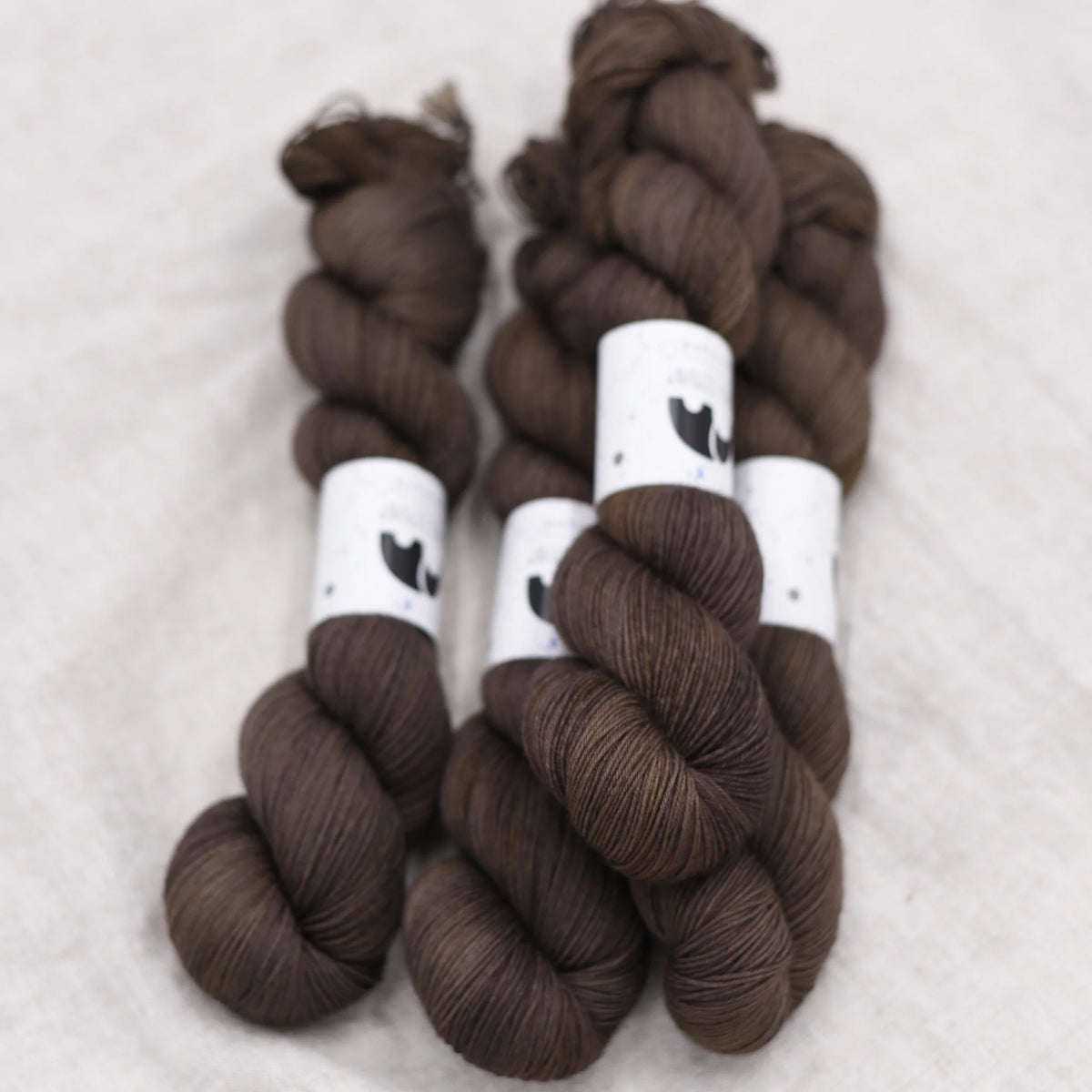 Black Elephant Singles Fingering (M-Z)