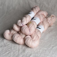 Black Elephant Singles Fingering (M-Z)