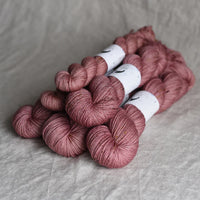 Black Elephant Singles Fingering (M-Z)