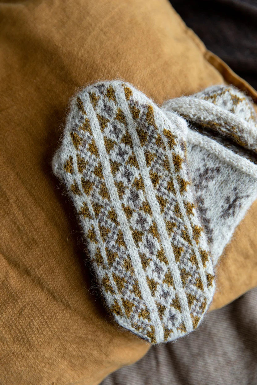 52 Weeks of Socks – Vol. II by Laine Magazine