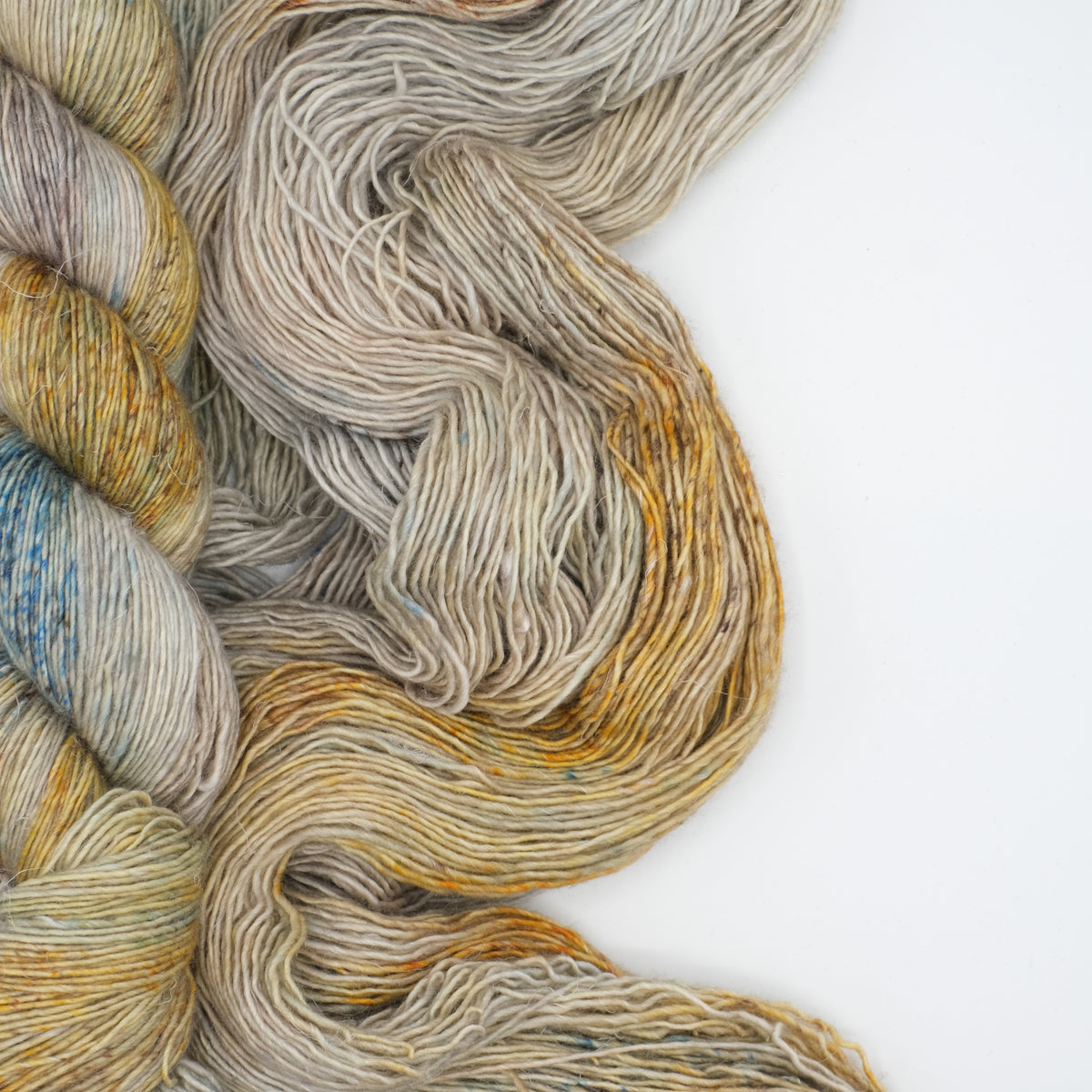 Twisted Willow - Merino Linen Singles Single Ply Canadian Fingering Yarn