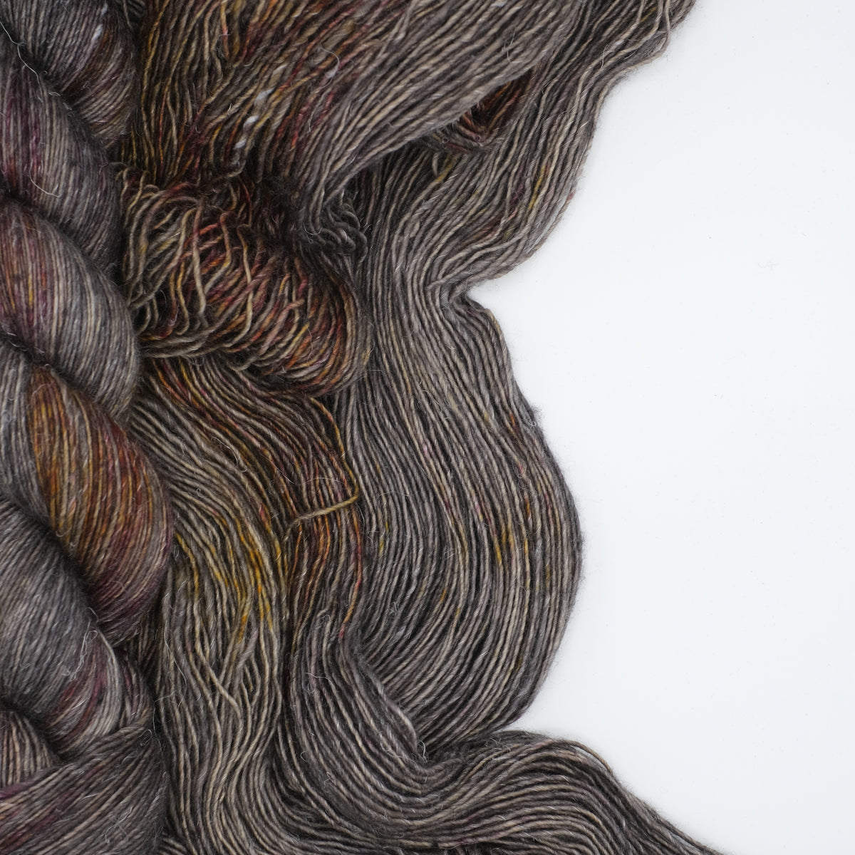 Twisted Willow - Merino Linen Singles Single Ply Canadian Fingering Yarn