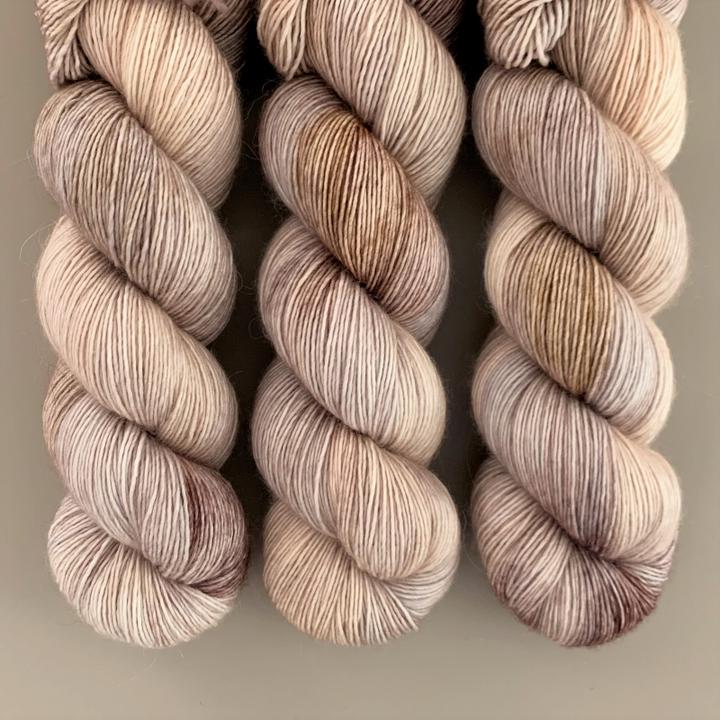 La Bien Aimée - Merino Singles (A-L)