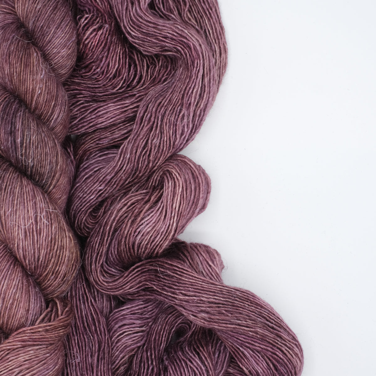 Twisted Willow - Merino Linen Singles Single Ply Canadian Fingering Yarn