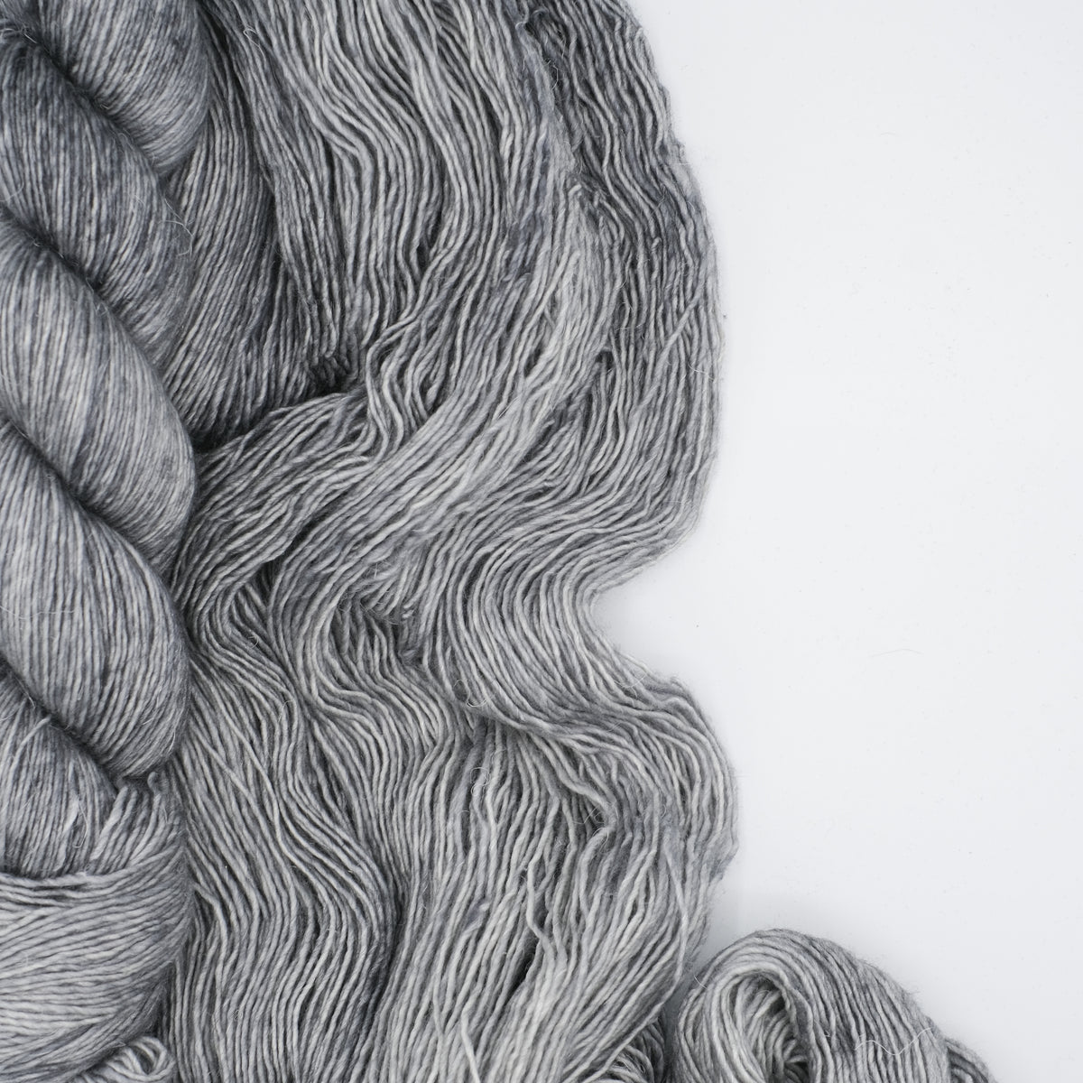 Twisted Willow - Merino Linen Singles Single Ply Canadian Fingering Yarn