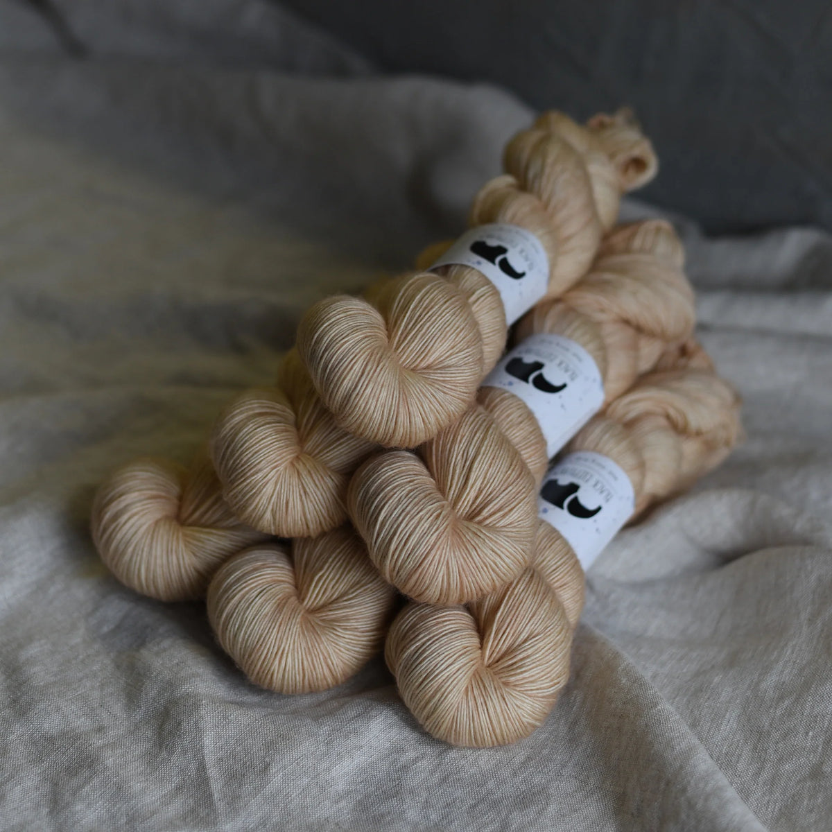 Black Elephant Singles Fingering (M-Z)