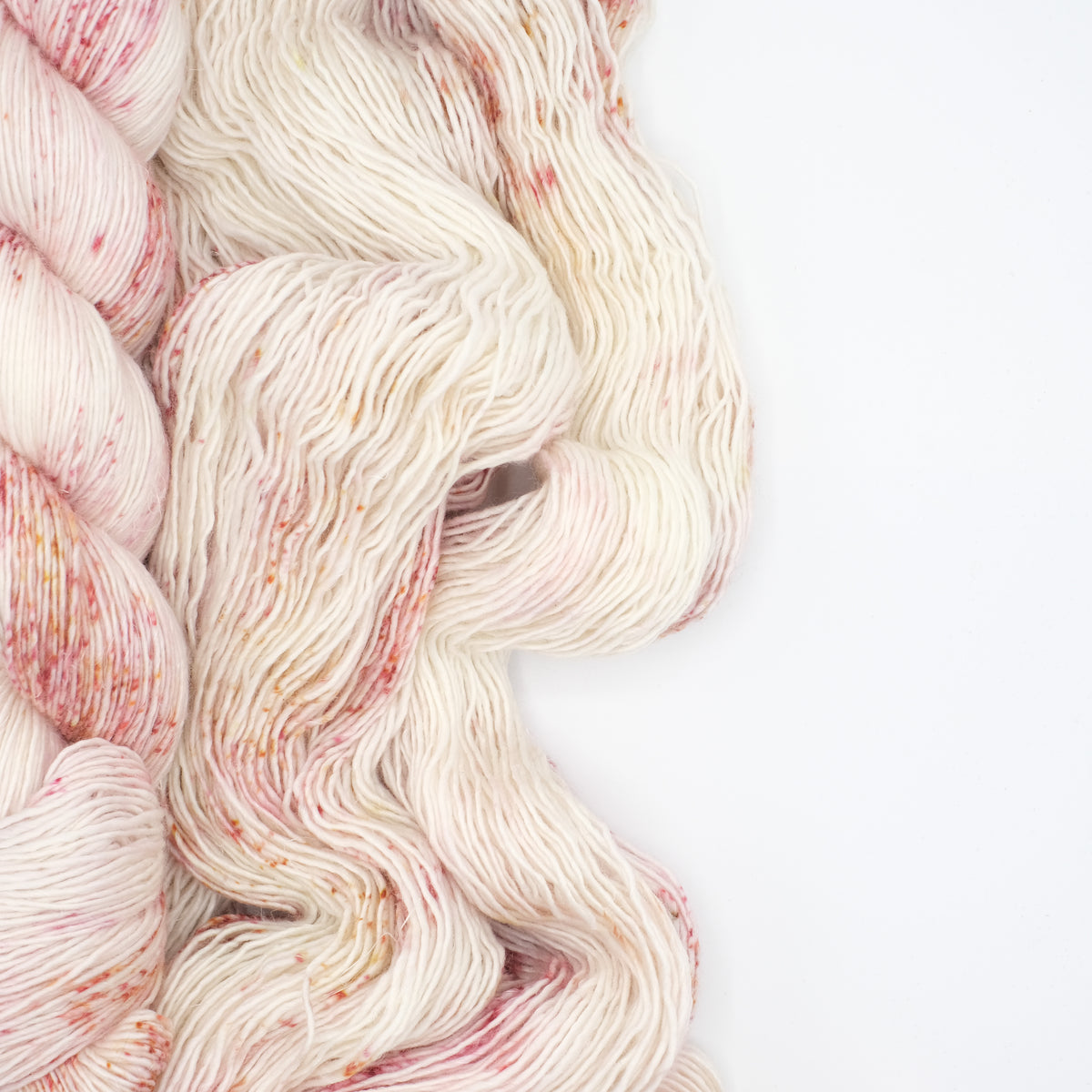 Twisted Willow - Merino Linen Singles Single Ply Canadian Fingering Yarn