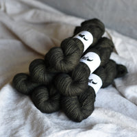 Black Elephant Singles Fingering (M-Z)