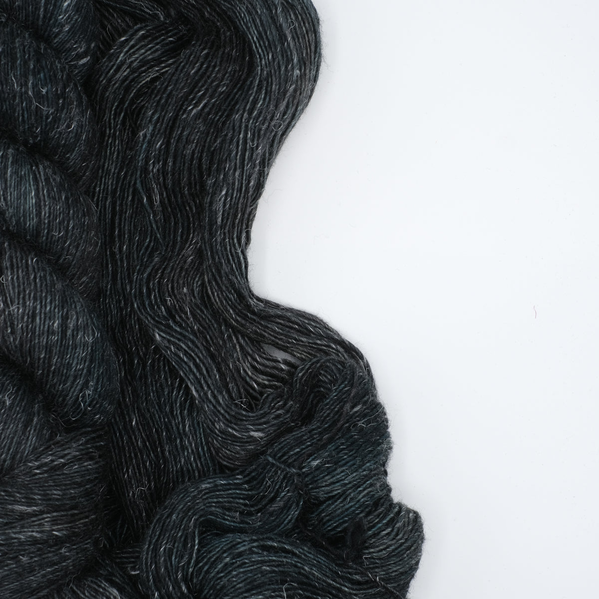 Twisted Willow - Merino Linen Singles Single Ply Canadian Fingering Yarn