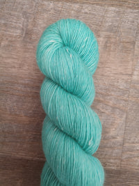 Twisted Willow - Merino Linen Singles Single Ply Canadian Fingering Yarn