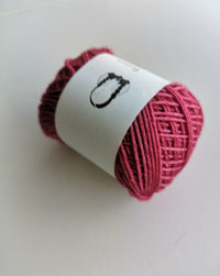 (vi)laines yarnlings - chaussettes sock chewing gum under the table