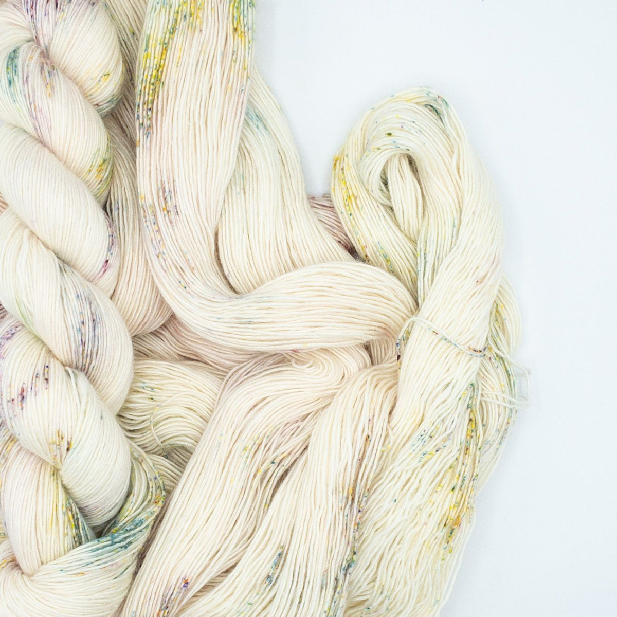 Twisted Willow - Merino Linen Singles Single Ply Canadian Fingering Yarn