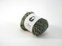 (vi)laines yarnlings - chaussettes sock in the backwoods with the wolf