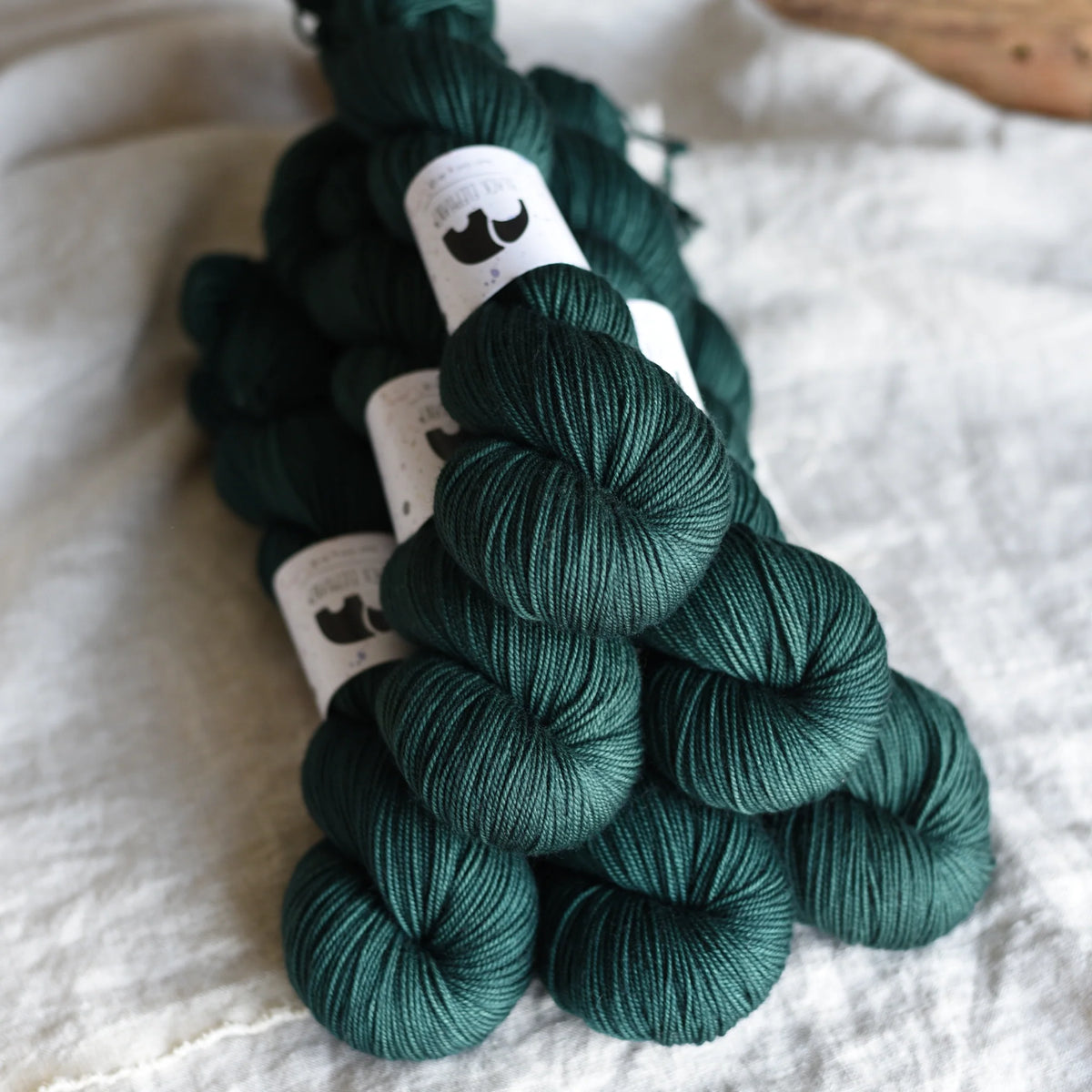 Black Elephant Singles Fingering (M-Z)