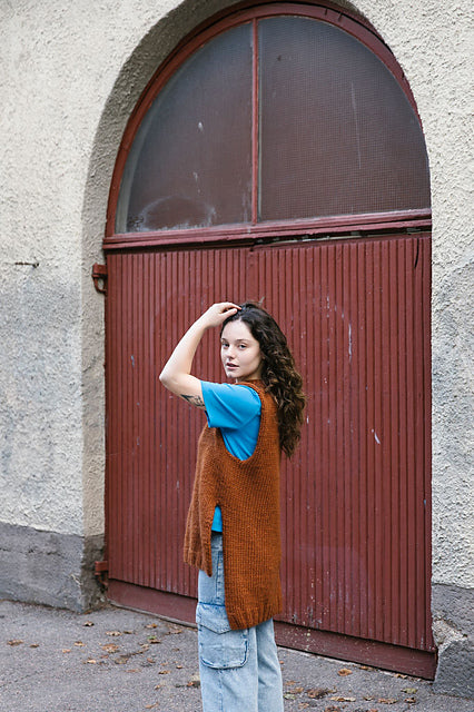 52 Weeks of Easy Knits by Laine Magazine