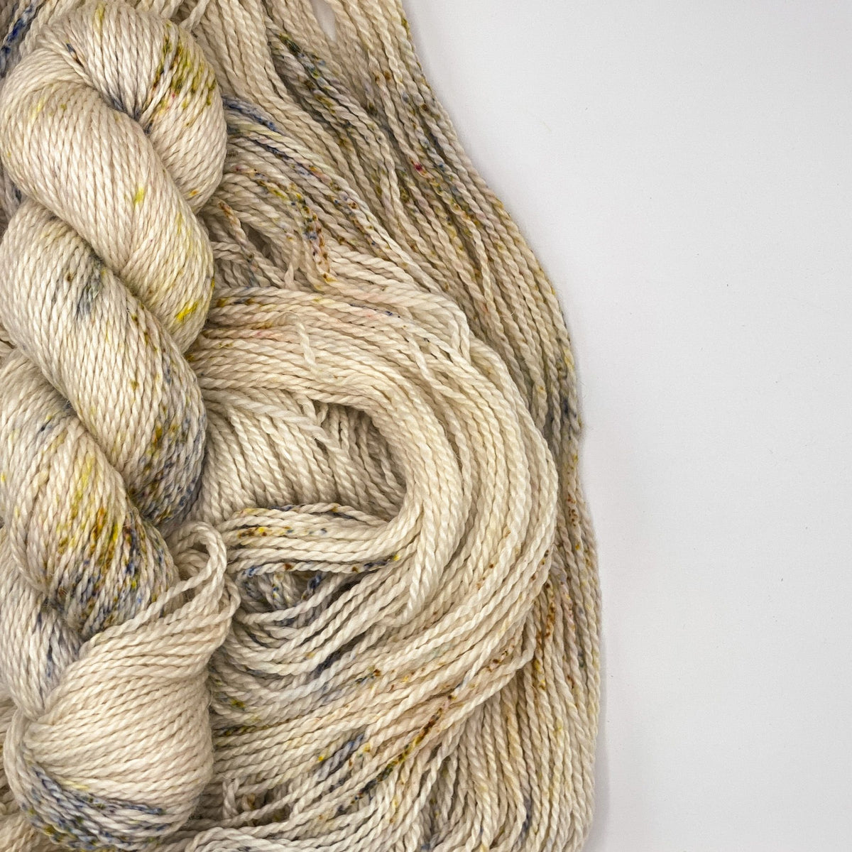 Twisted Willow - Merino Linen Singles Single Ply Canadian Fingering Yarn
