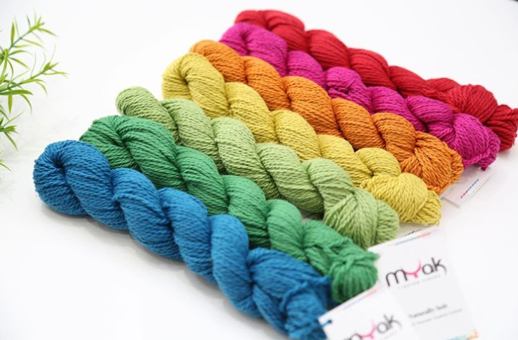 Fingering (Size 1) Yarns in Toronto, Canada – The Knitting Loft