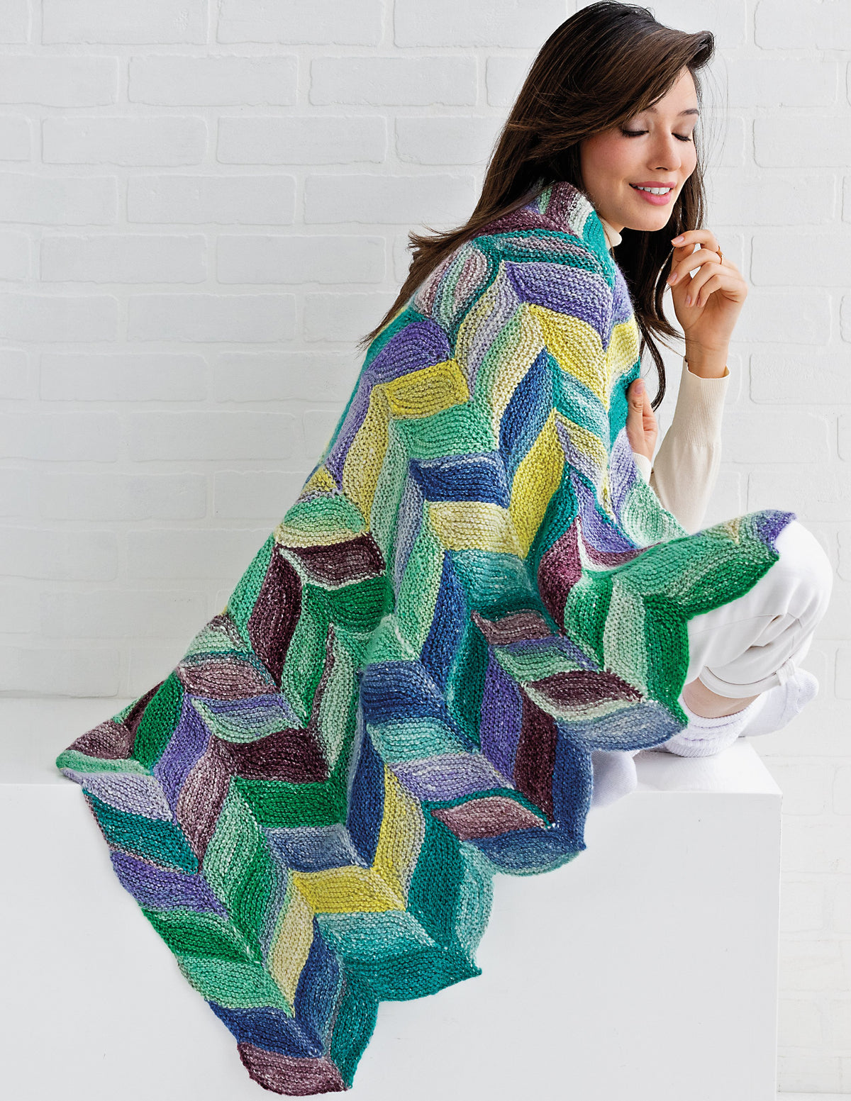 Noro Knitting & Crochet Magazine Issue 27