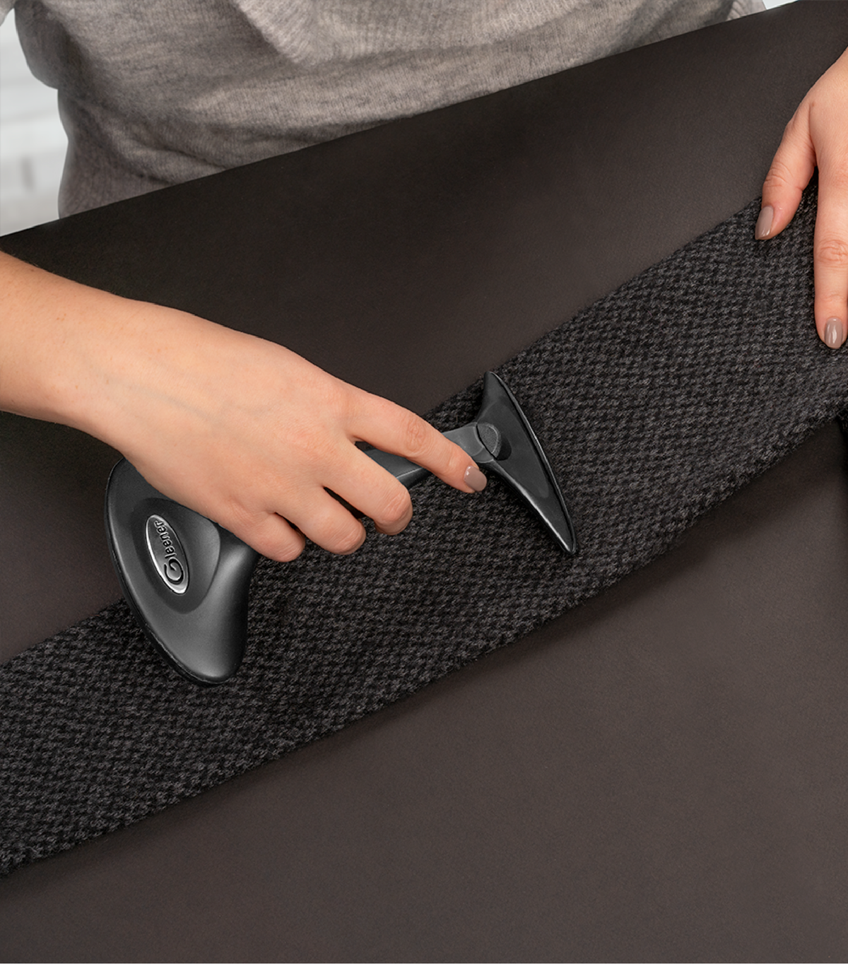 Gleener - Limited Edition Black Fabric Shaver & Lint Brush