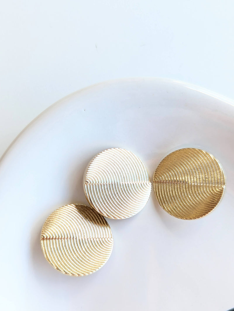 Metal / Metal Look Buttons