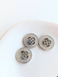 Metal / Metal Look Buttons