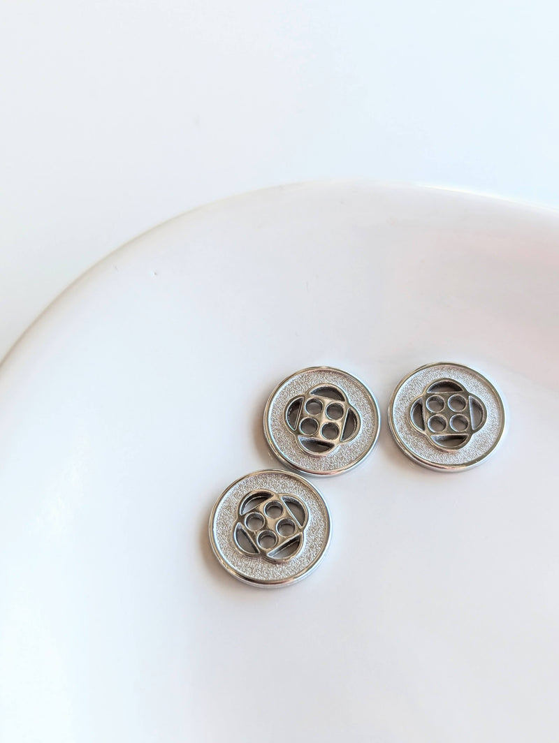 Metal / Metal Look Buttons