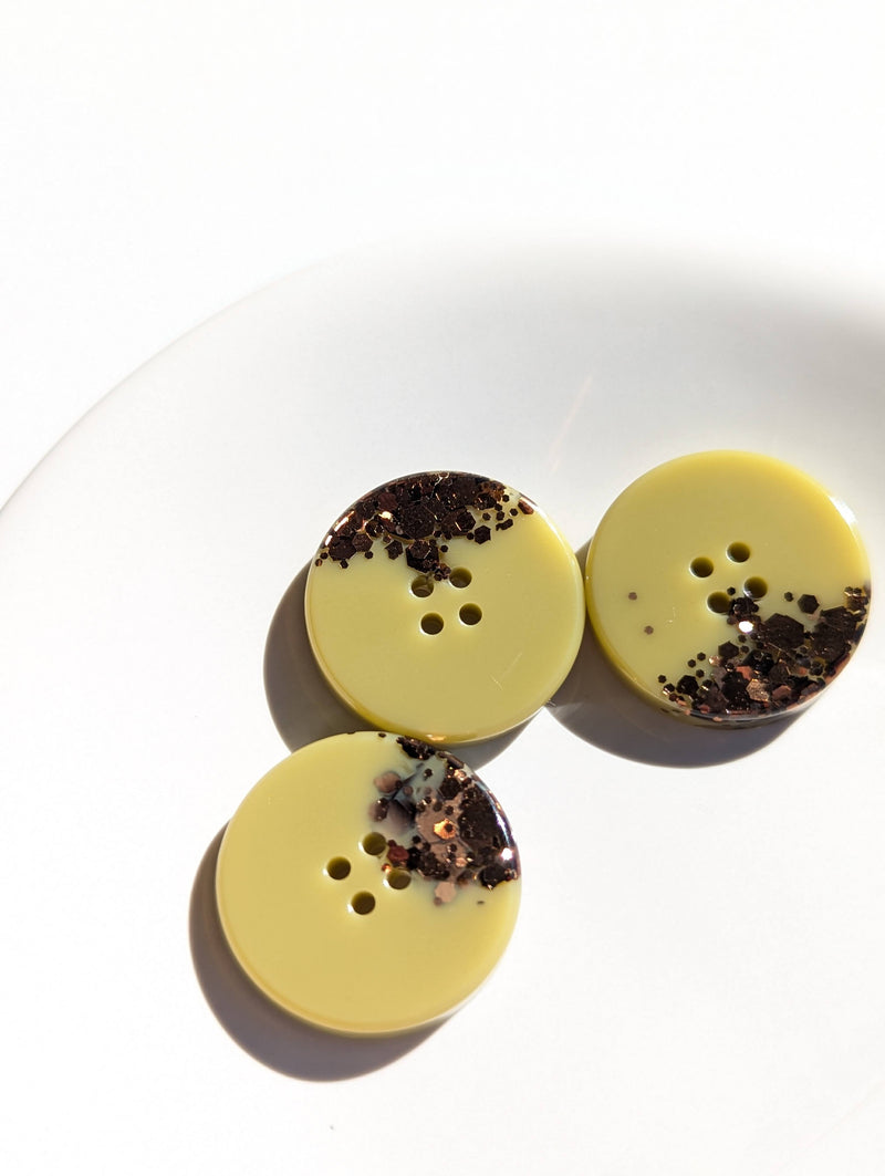 Demi Bougie Buttons