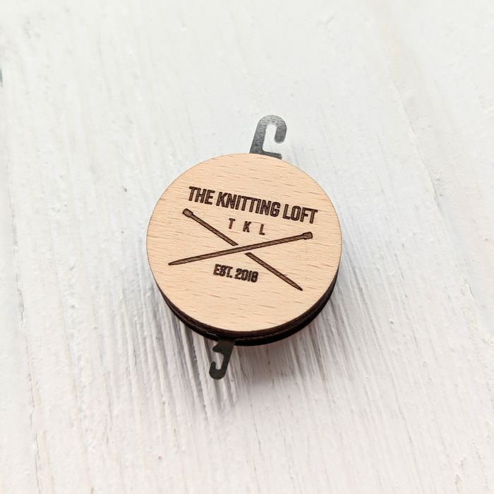 The Knitting Loft Needle Threading Helper