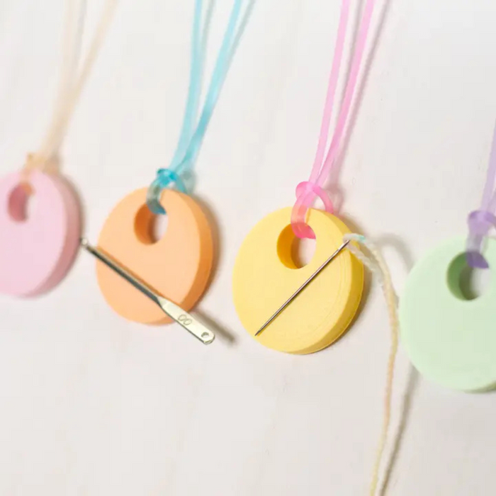 Blue Bird Makery - Magnetic Needle Minder Necklace
