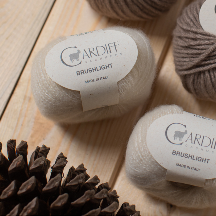 Cardiff Cashmere Brushlight
