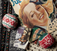 65 New Christmas Balls to Knit by Arne & Carlos