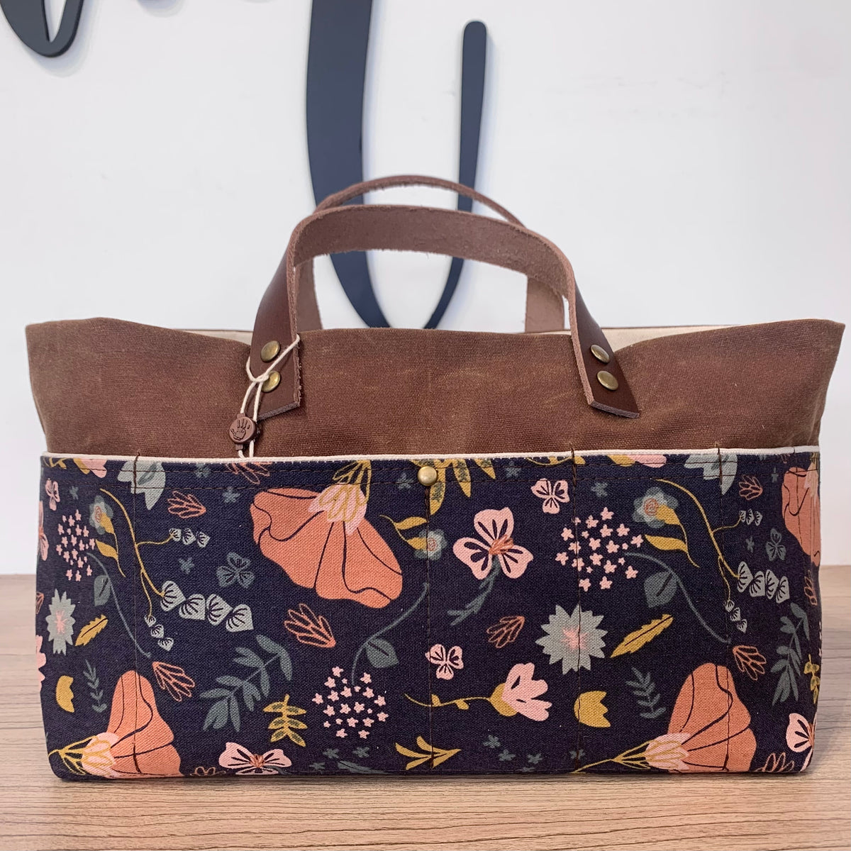 Pearadise Island - Mini Basket