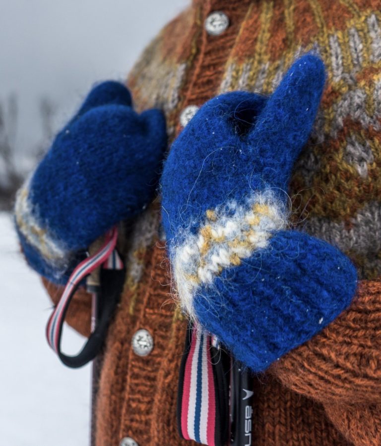 Wilderness Knits for The Great Outdoors by Linka Nuemann