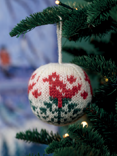 65 New Christmas Balls to Knit by Arne & Carlos