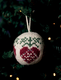65 New Christmas Balls to Knit by Arne & Carlos