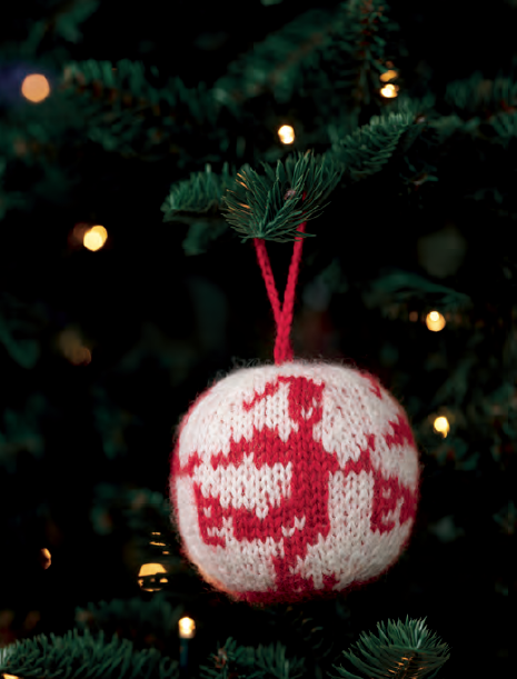 65 New Christmas Balls to Knit by Arne & Carlos
