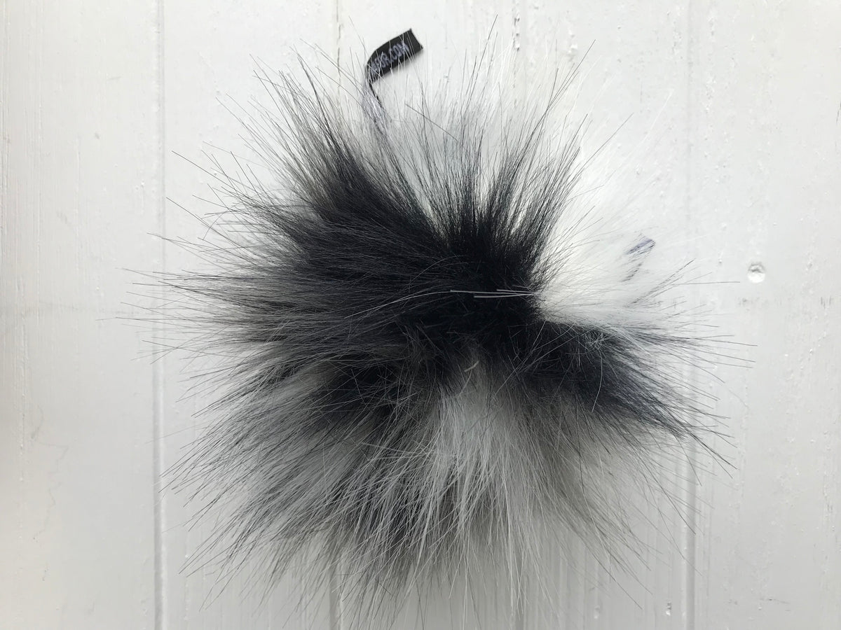 LOVaFUR Large Pom Poms