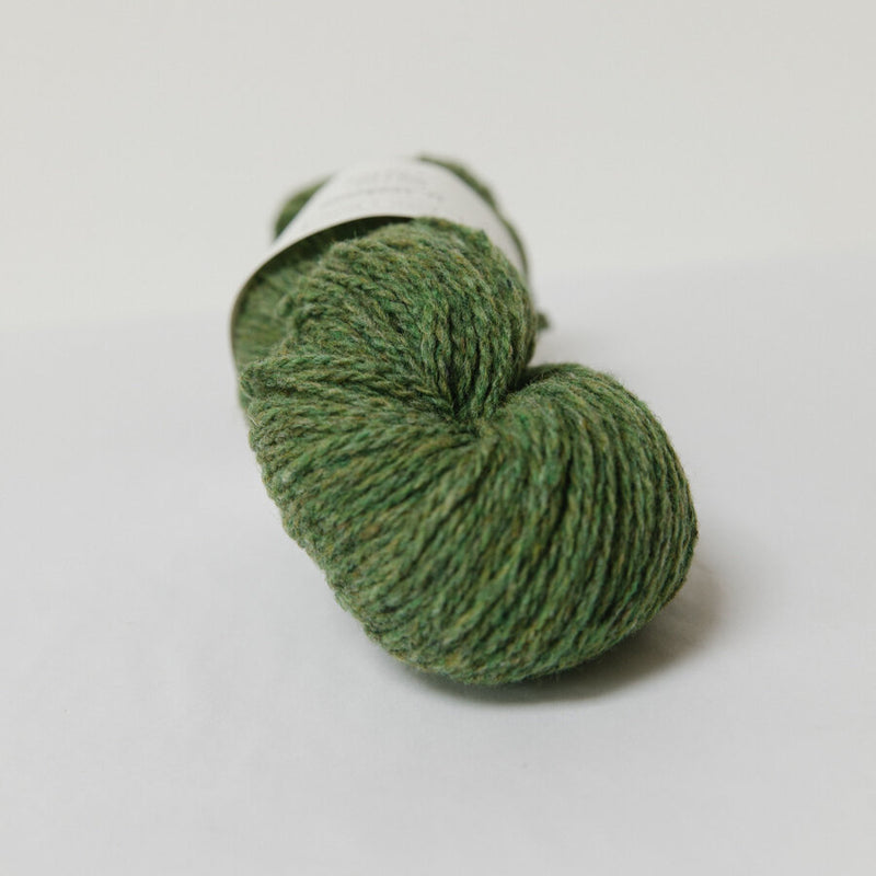 biches & bûches - le lambswool (100g) medium green grey
