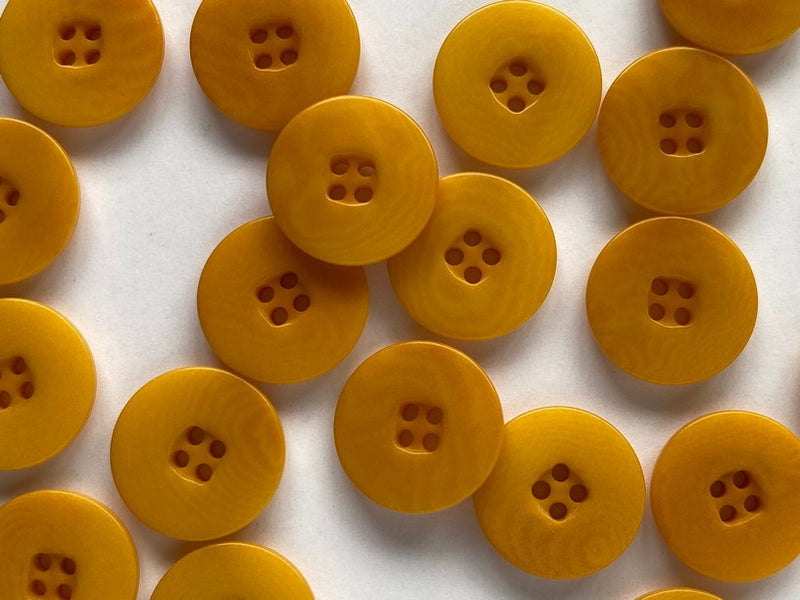 buttons 4663 yellow corozo (15mm)