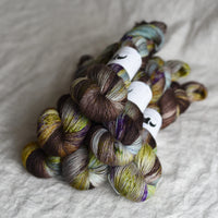Black Elephant Singles Fingering (A-L)