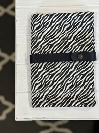 LOVaFUR Needle Case