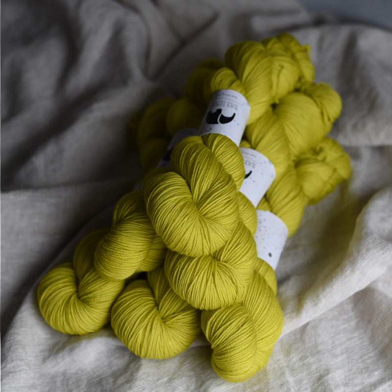 Black Elephant Singles Fingering (A-L)