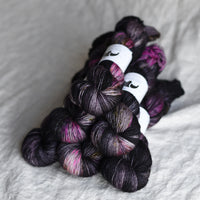 Black Elephant Singles Fingering (A-L)