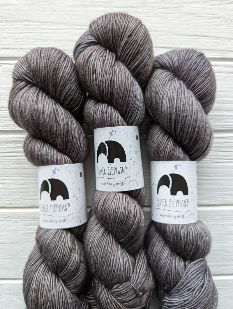 Black Elephant Singles Fingering (M-Z)
