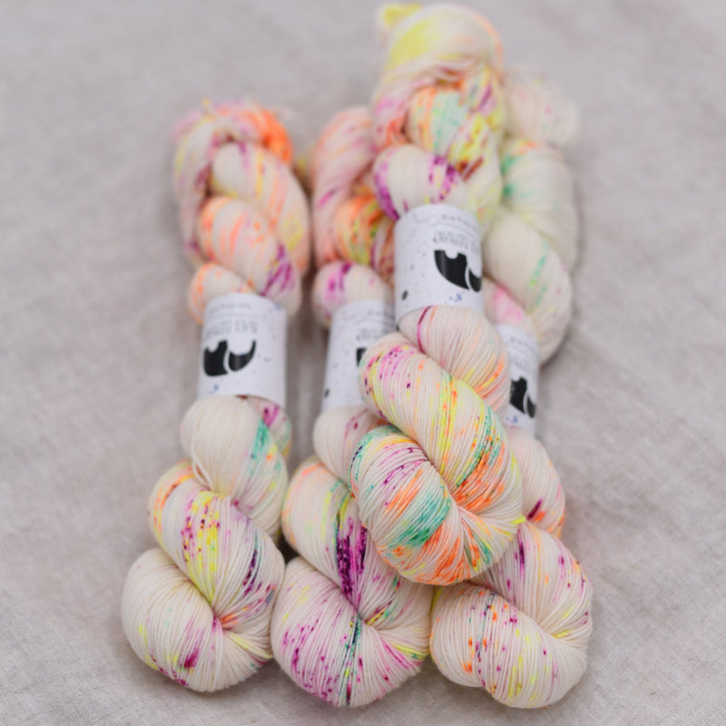 Black Elephant Singles Fingering (M-Z)