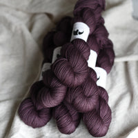 Black Elephant Singles Fingering (M-Z)
