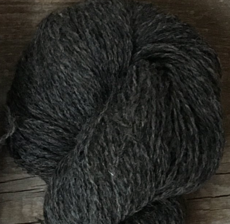 biches & bûches - le petit lambswool dark grey brown